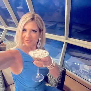 Meet your Posher, Alessandra